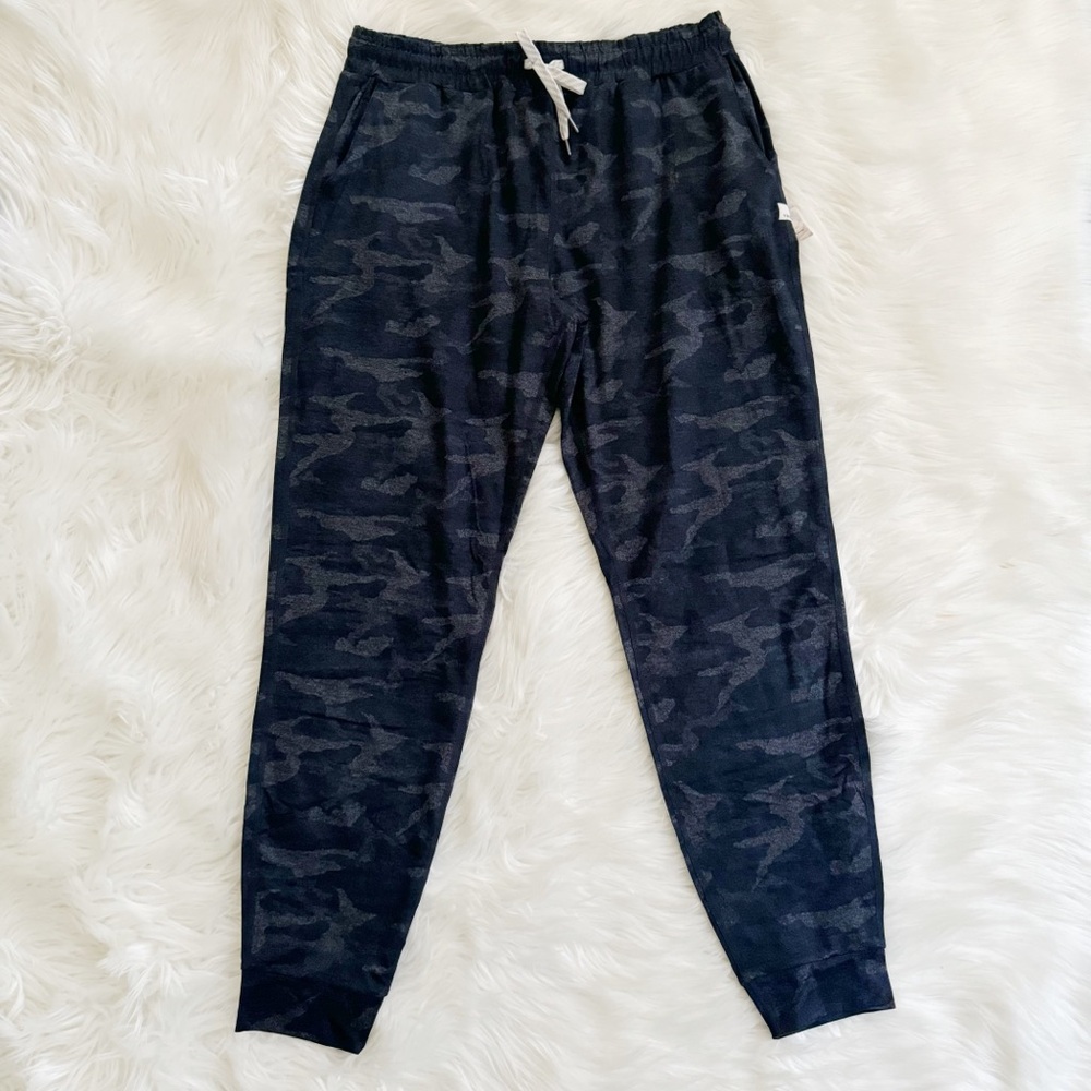Vuori Performance Jogger - Picture 2 of 4